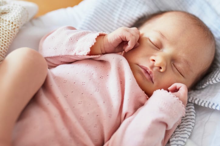 Le sommeil de votre bébé à la naissance
